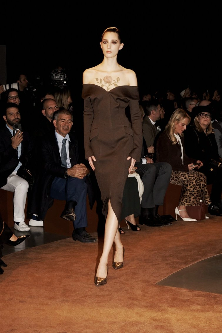 schiaparelli RTWFW2556 1891 67ca33ab92d68 big.jpeg