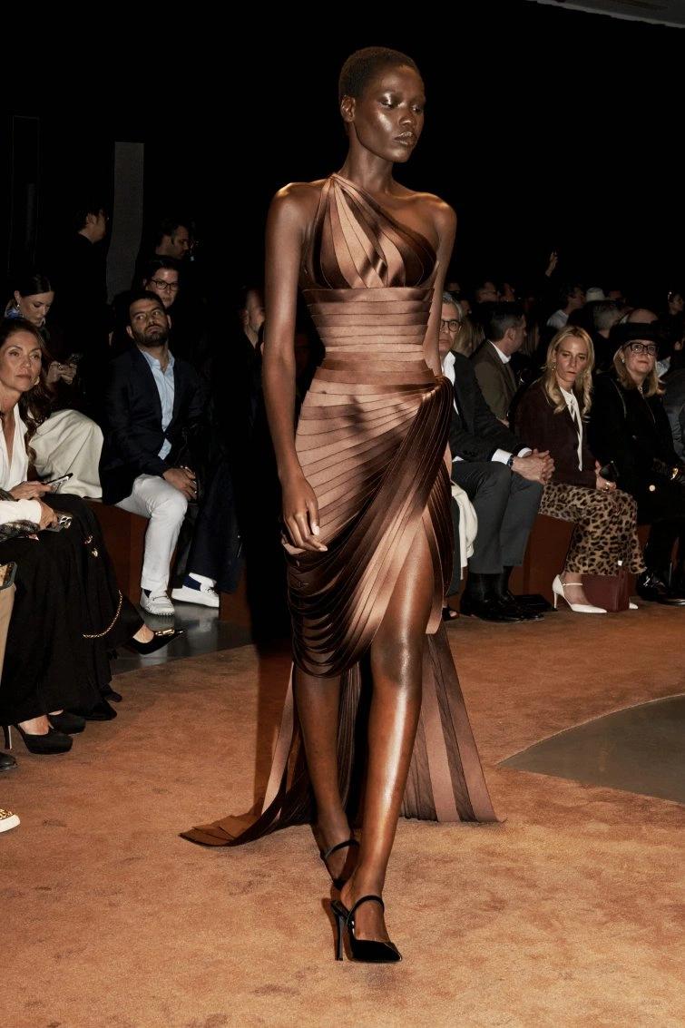 schiaparelli RTWFW2556 1903 67ca3473d5923 big.jpeg