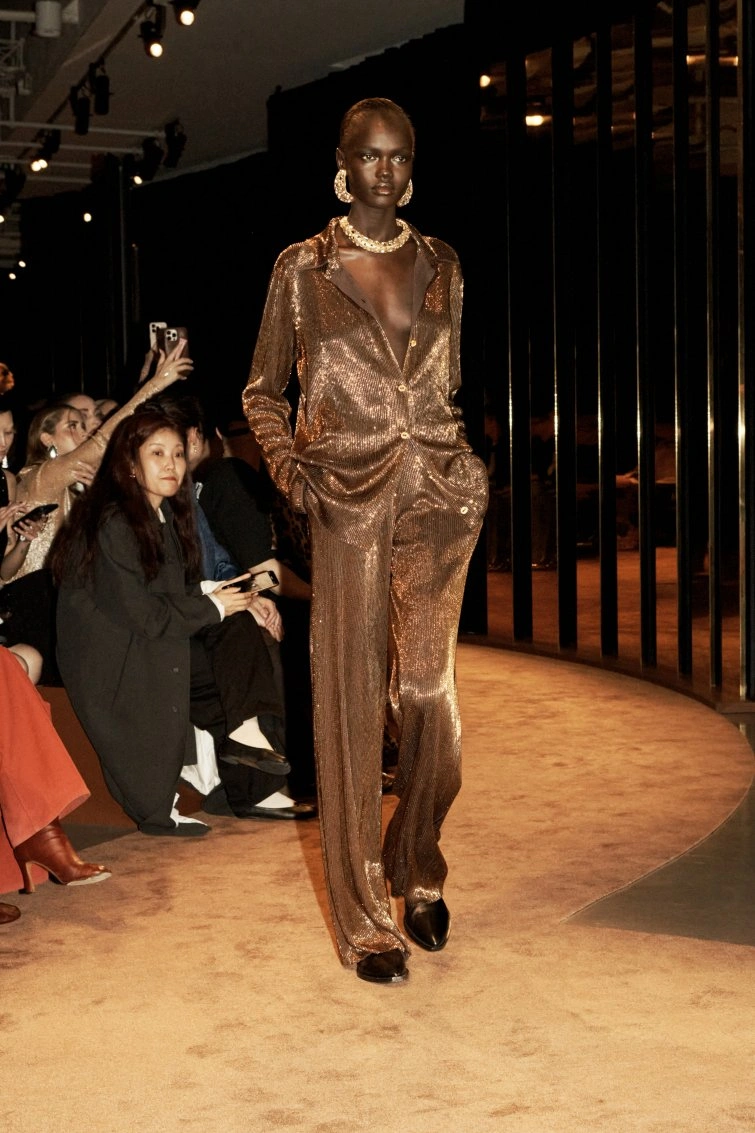 schiaparelli RTWFW2556 1904 67ca348432d6c big.jpeg