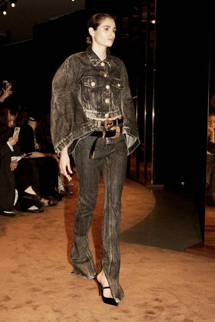 schiaparelli RTWFW2556 1915 67ca355cb396f big.jpeg