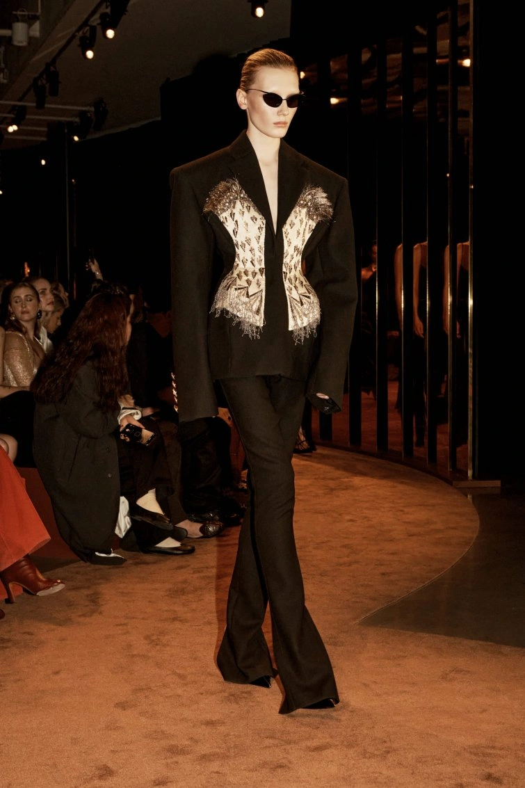 schiaparelli RTWFW2556 1921 67ca35d6cb308 big.jpeg