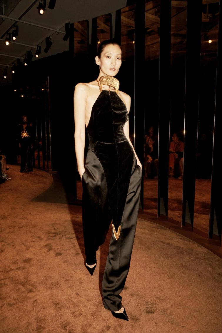 schiaparelli RTWFW2556 1923 67ca35fe8a1f8 big.jpeg