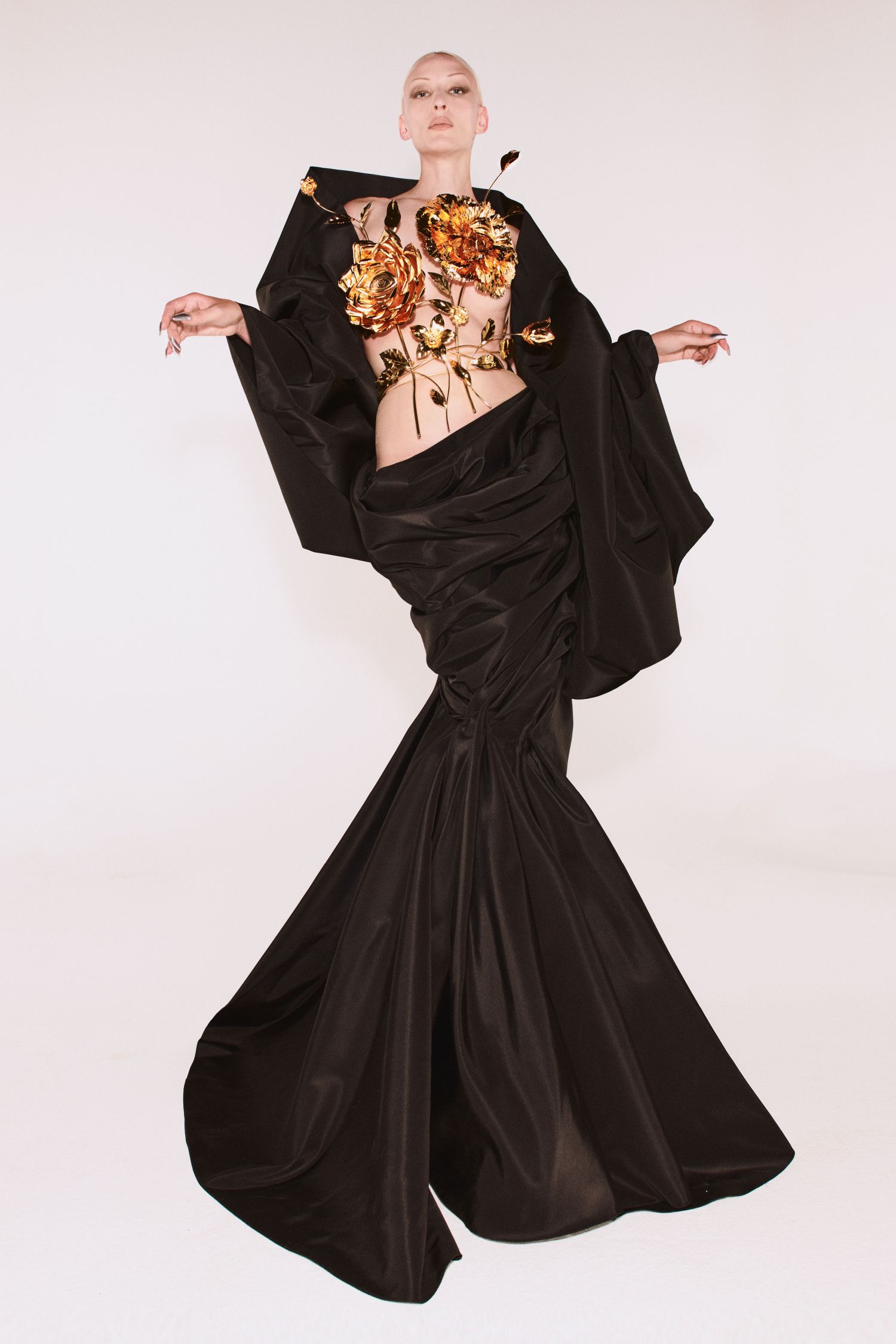 Maison Schiaparelli Haute Couture Automne Hiver 2021/22 25 / 26