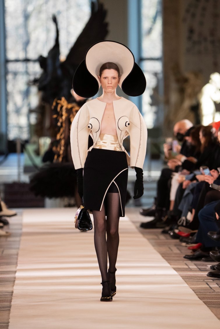 Maison Schiaparelli - Haute Couture Spring-Summer Collection 2022 : 14 ...