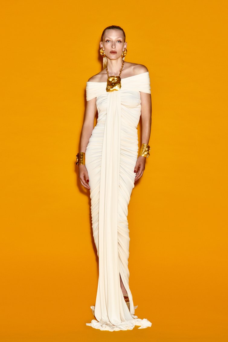 Maison Schiaparelli - Ready-to-Wear Spring Summer 2023 : 8 / 46 Maison Schiaparelli - Ready-to-Wear Spring Summer 2023 : 8 / 46