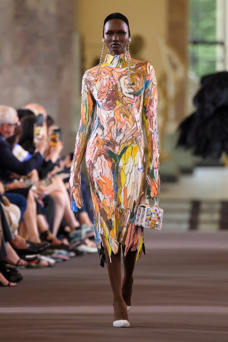 Maison Schiaparelli Haute Couture FallWinter 2023/24 15 / 30 LOOK 15