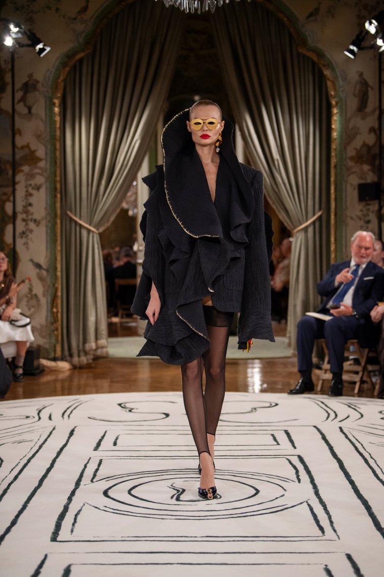 brille ブリエ Soleil de brille setup dress Maison Schiaparelli - Ready-to-Wear Spring-Summer 2024 : 18