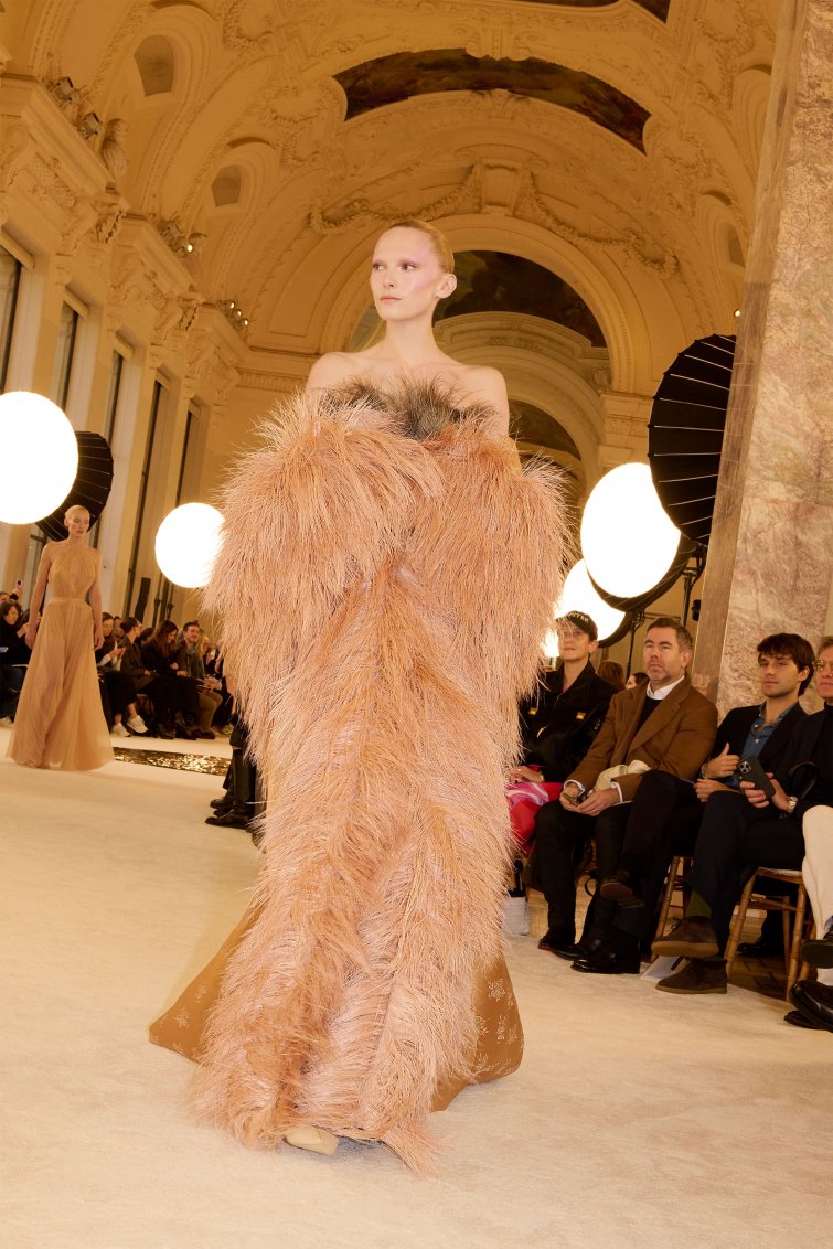 Maison Schiaparelli - Haute Couture Spring-Summer 2025 : 8